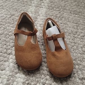 Size 8 toddler Mary Jane's